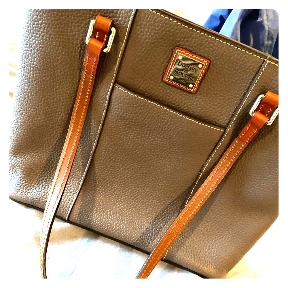 Dooney & Bourke Tote